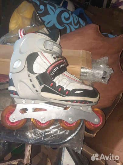 Роликовые коньки