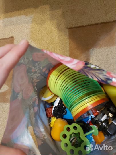 Игрушки маленькие