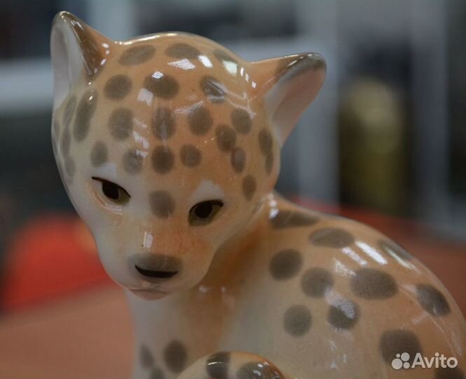 Фарфоровая статуэтка- леопард .лфз