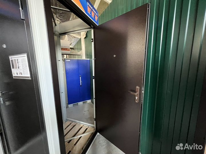 Дверь входная металлическая