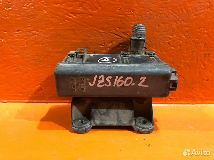 Блок предохранителей подкапотный toyota aristo S16