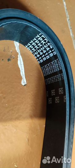 Ремень поликлиновой навесного Gates 7pk2418