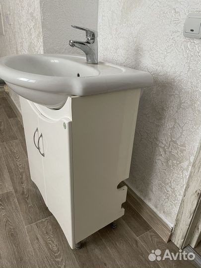 Тумба для ванной с умывальником