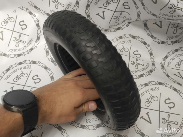 Литая покрышка на электросамокат 10x2.15