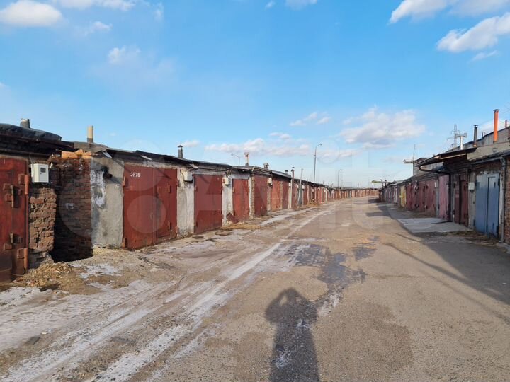 Гараж, > 30 м²