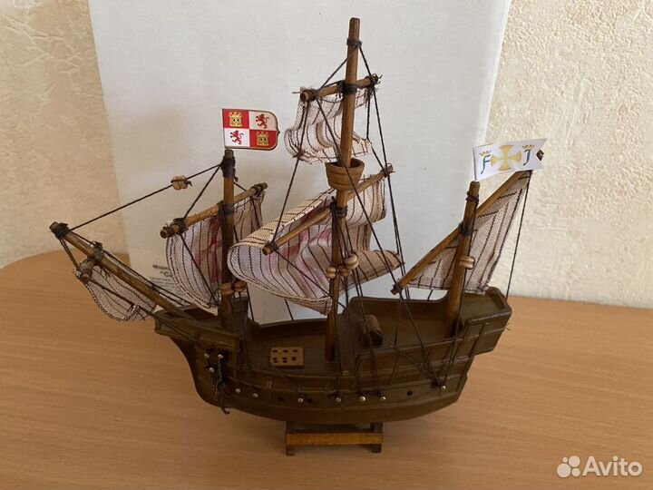 Модель корабля Santa Maria деревянная