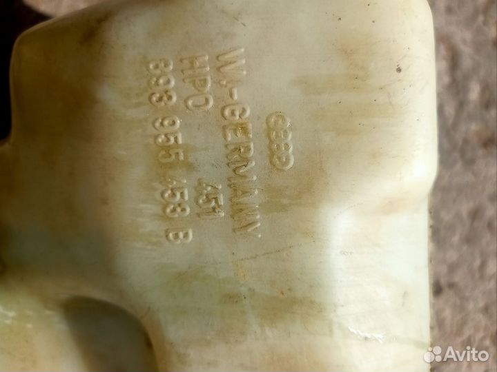 Бачок омывателя Audi 80 B3 1.6 1986-1991