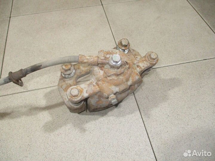 Суппорт передний правый Ford Fiesta 6