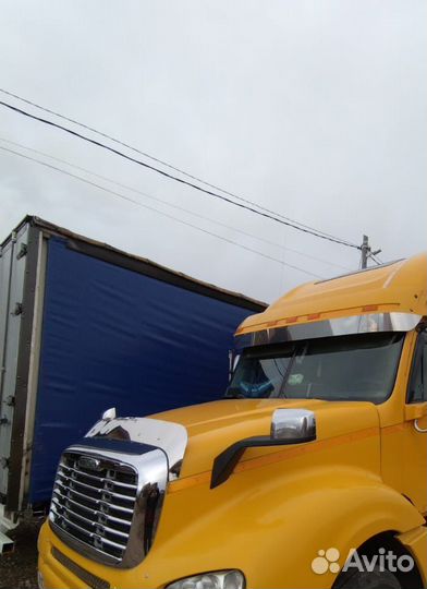 Дефлектор капота на Freightliner / Volvo VNL