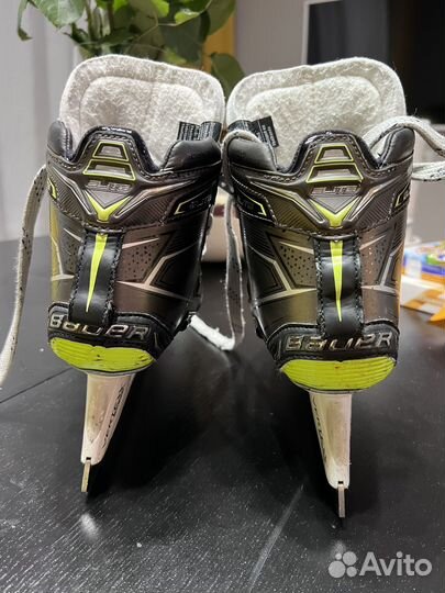 Вратарские коньки bauer elite