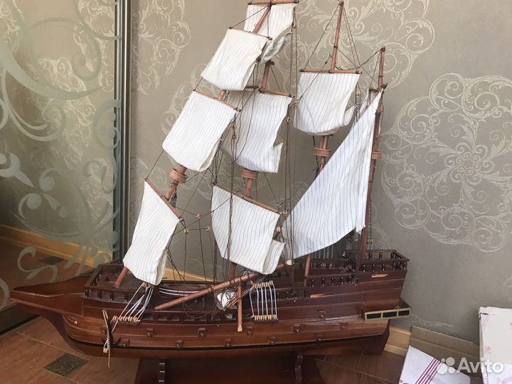 Модель корабля