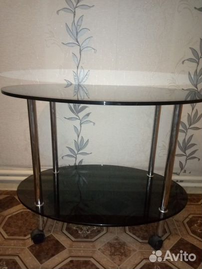 Стеклянная тумба