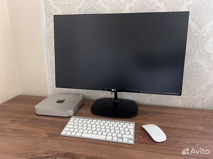 Apple Mac mini 2014 Magic Mouse и Keyboard