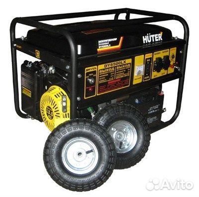 Бензиновый генератор Huter DY6500LX с колесами