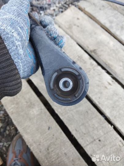 Рычаг передний правый Lexus Gs430 UZS190 3uzfe