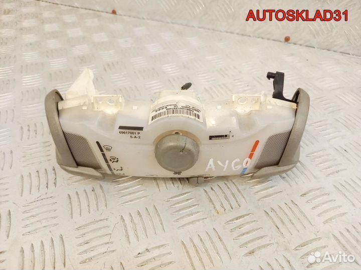 Блок управления отопителем Toyota Aygo 559000H020