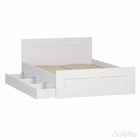 Кровать белая 140см