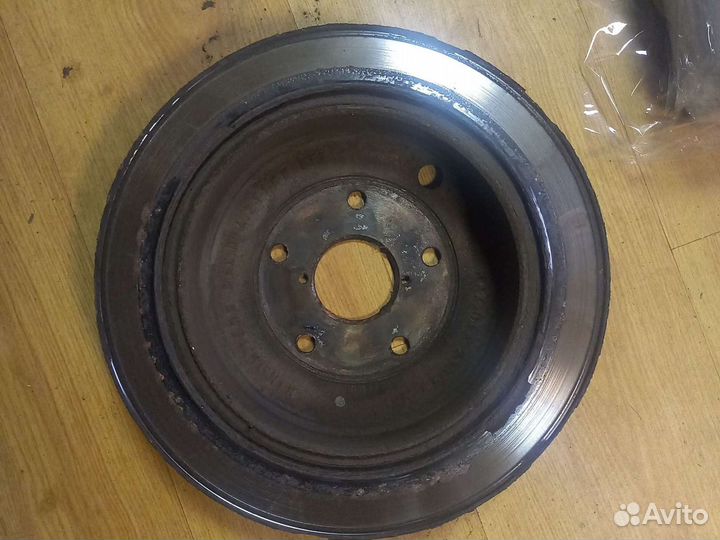 Задний тормозной диск Субару Трибека 3.6