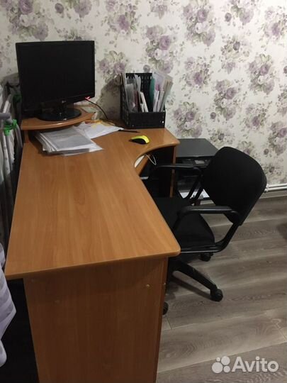 Компьютерный стол