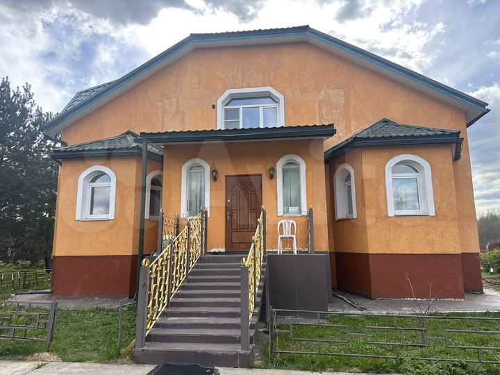 Дом 235 м² на участке 20 сот.