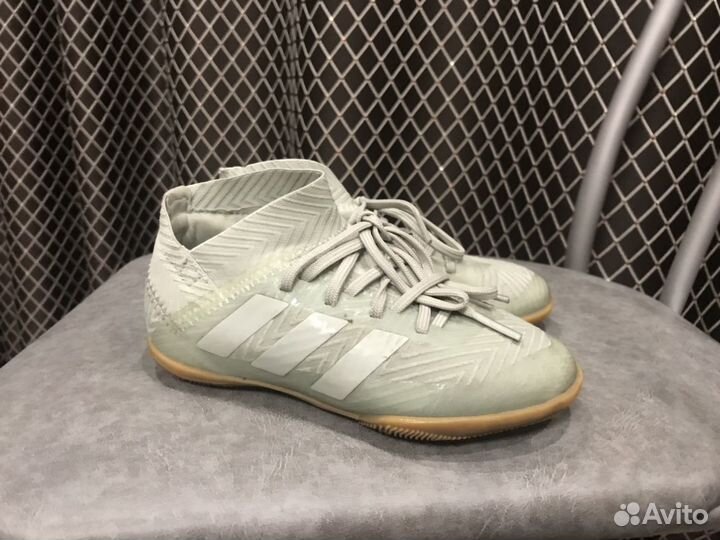 Футбольные бутсы (футзал)