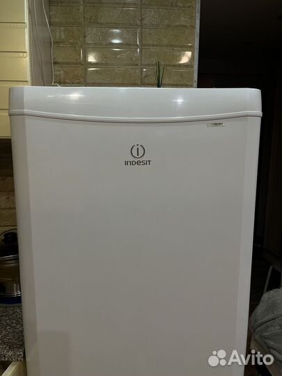 Холодильник бу indesit