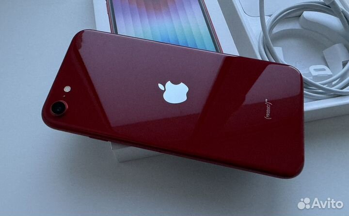 iPhone SE (2022), 64 ГБ