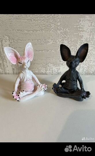 Статуэтка кот сфинкс в позе лотоса