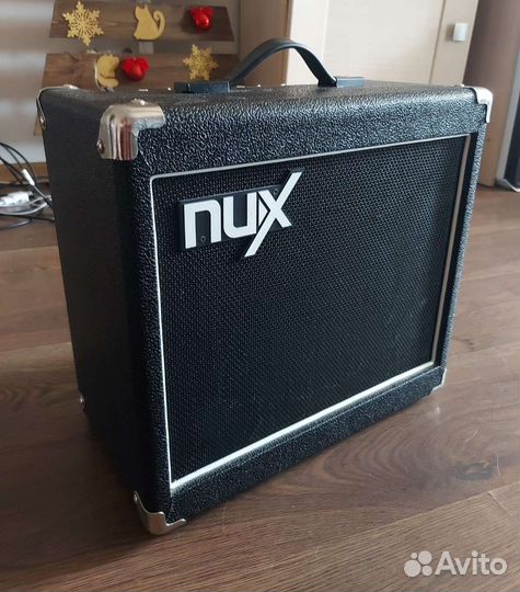 Гитарный комбоусилитель Nux Mighty 15
