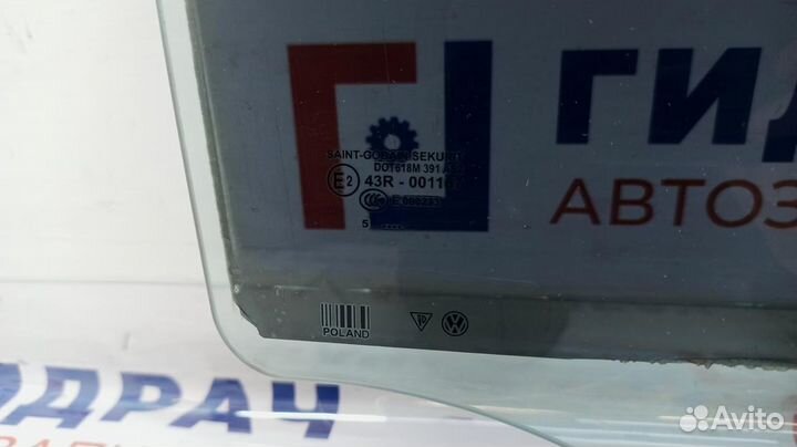 Стекло двери задней правой Volkswagen Touareg 7L08