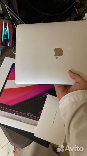 Apple Macbook13,9 2020 m1 touchbar 8gb 512gb ssd.2