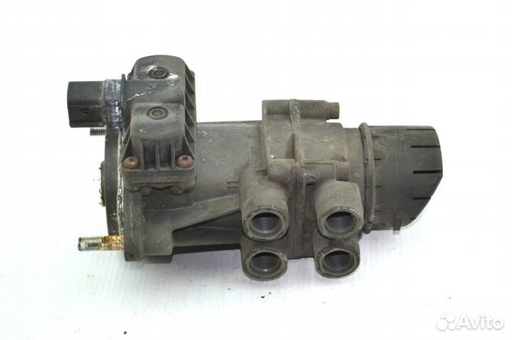 Главный тормозной кран MAN TGA 18.390 (01.00)