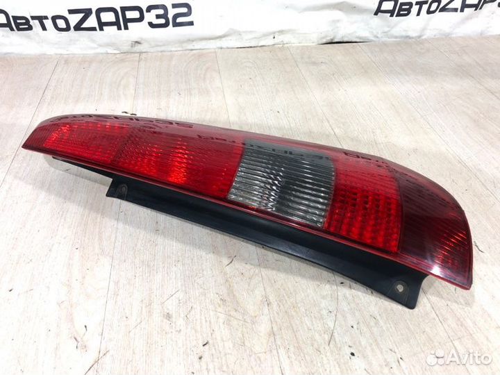 Фонарь правый Ford Fiesta MK5 2002 2003 2004 2005