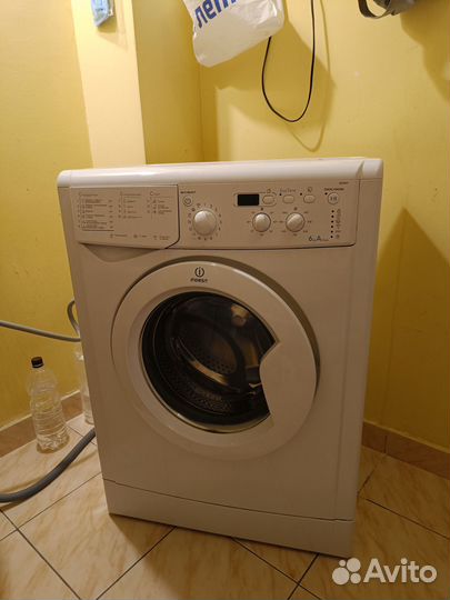 Стиральная машина indesit 6кг