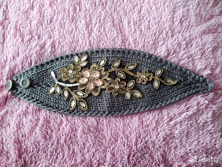 Женская вязаная повязка на голову с застежкой