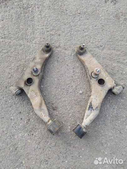 Рычаг подвески нижний передний правый Mitsubishi