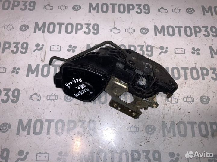 Замок двери передний левый Hyundai Tucson 2 2007