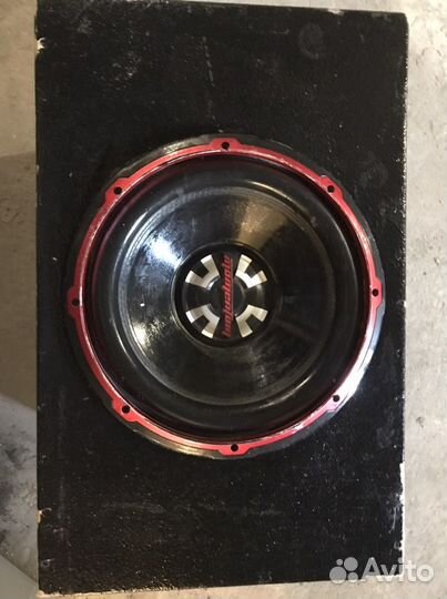 Сабвуфер и усилитель в автомобиль