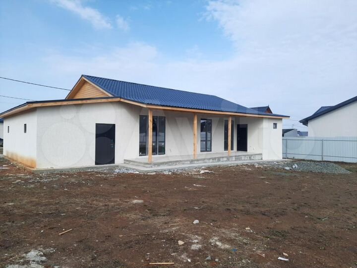 Коттедж 178 м² на участке 8 сот.