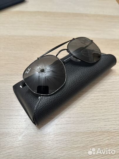 Солнцезащитные очки Ray Ban