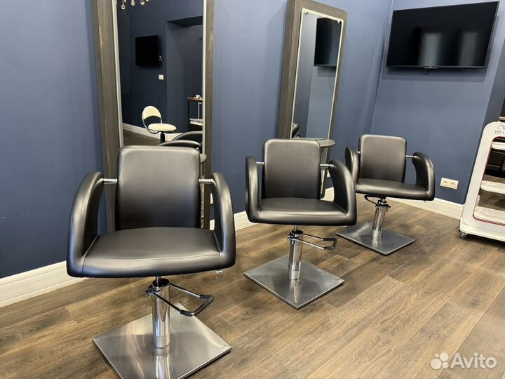 Парикмахерское кресло