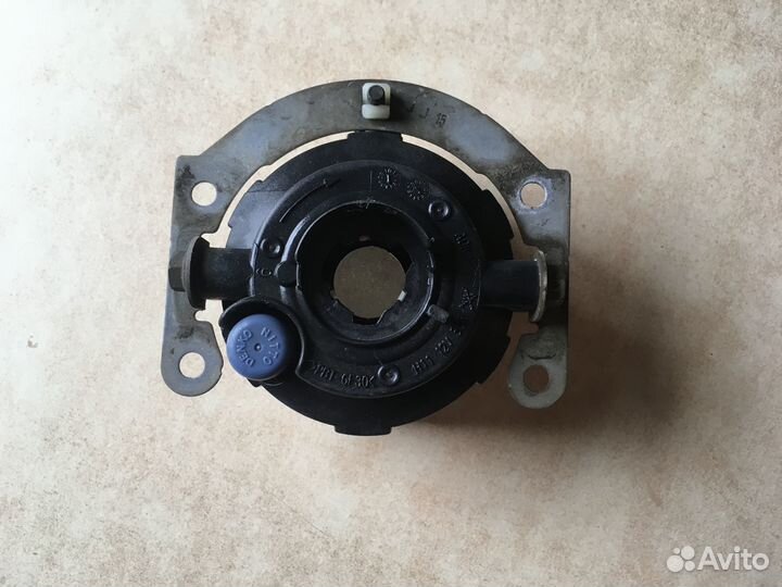 Противотуманная фара Mitsubishi Pajero Sport 2