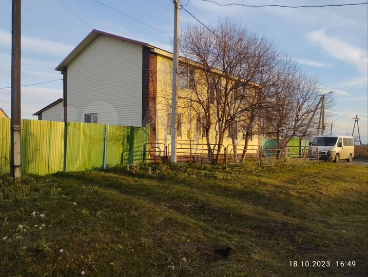 Дом 184 м² на участке 25 сот.