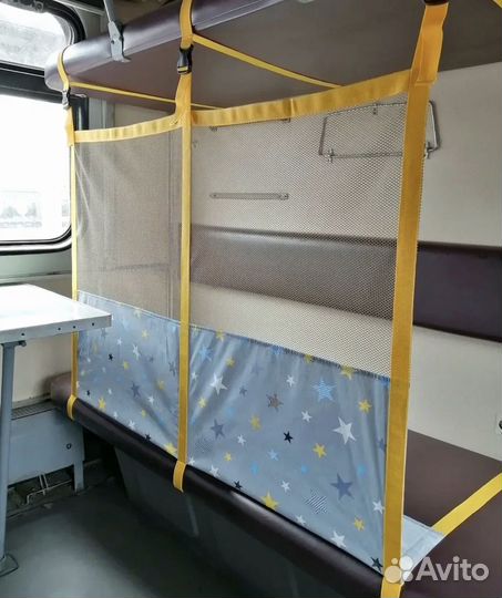 Детский манеж в поезд