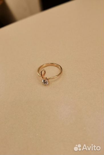Золотое кольцо, 16 размер 585, с фианитом 1,8 гр