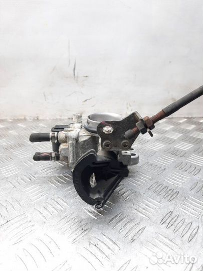 Дроссельная заслонка Toyota Yaris хэтчбэк 5 дв