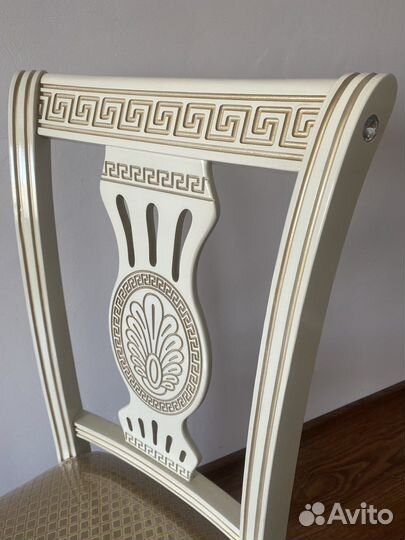 Стулья версачи