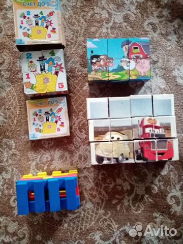 Развивающие игрушки:кубики и палочки