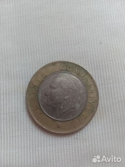 Монета 1лира