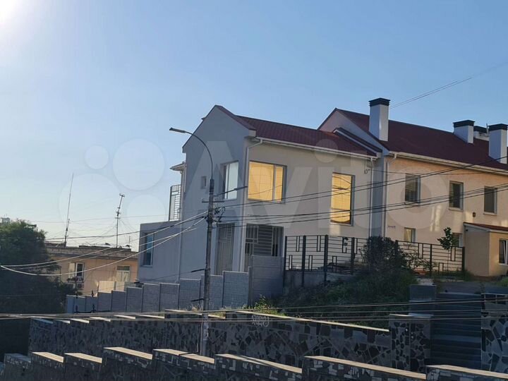 Дом 250 м² на участке 2,3 сот.